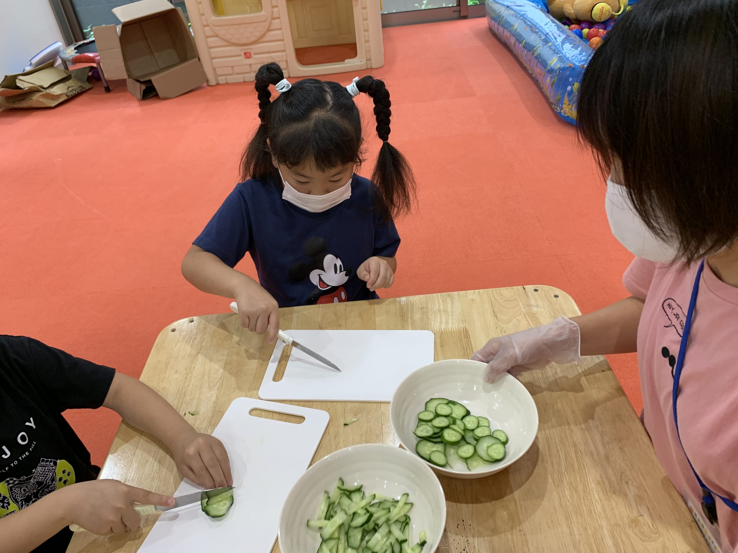 CC9F9B13-38AE-4910-A3D0-B91E180118FA