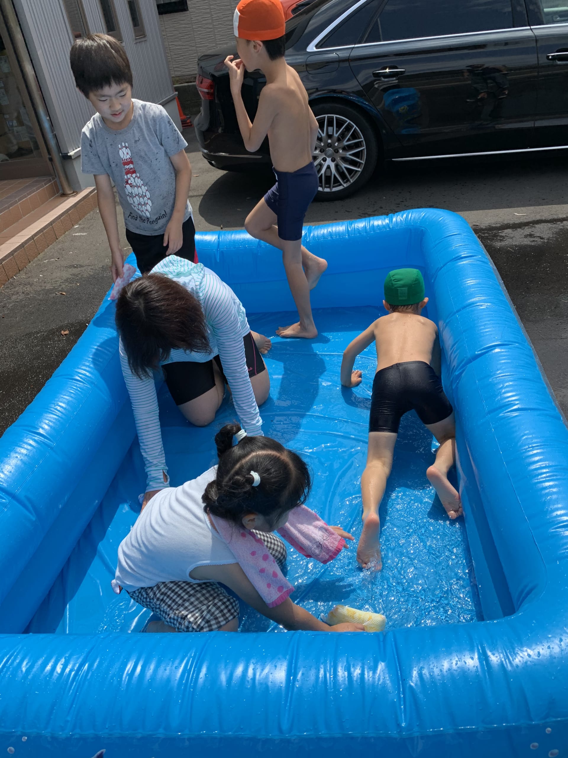 5439F7FB-DFFA-47B6-8274-CCE06884C54B